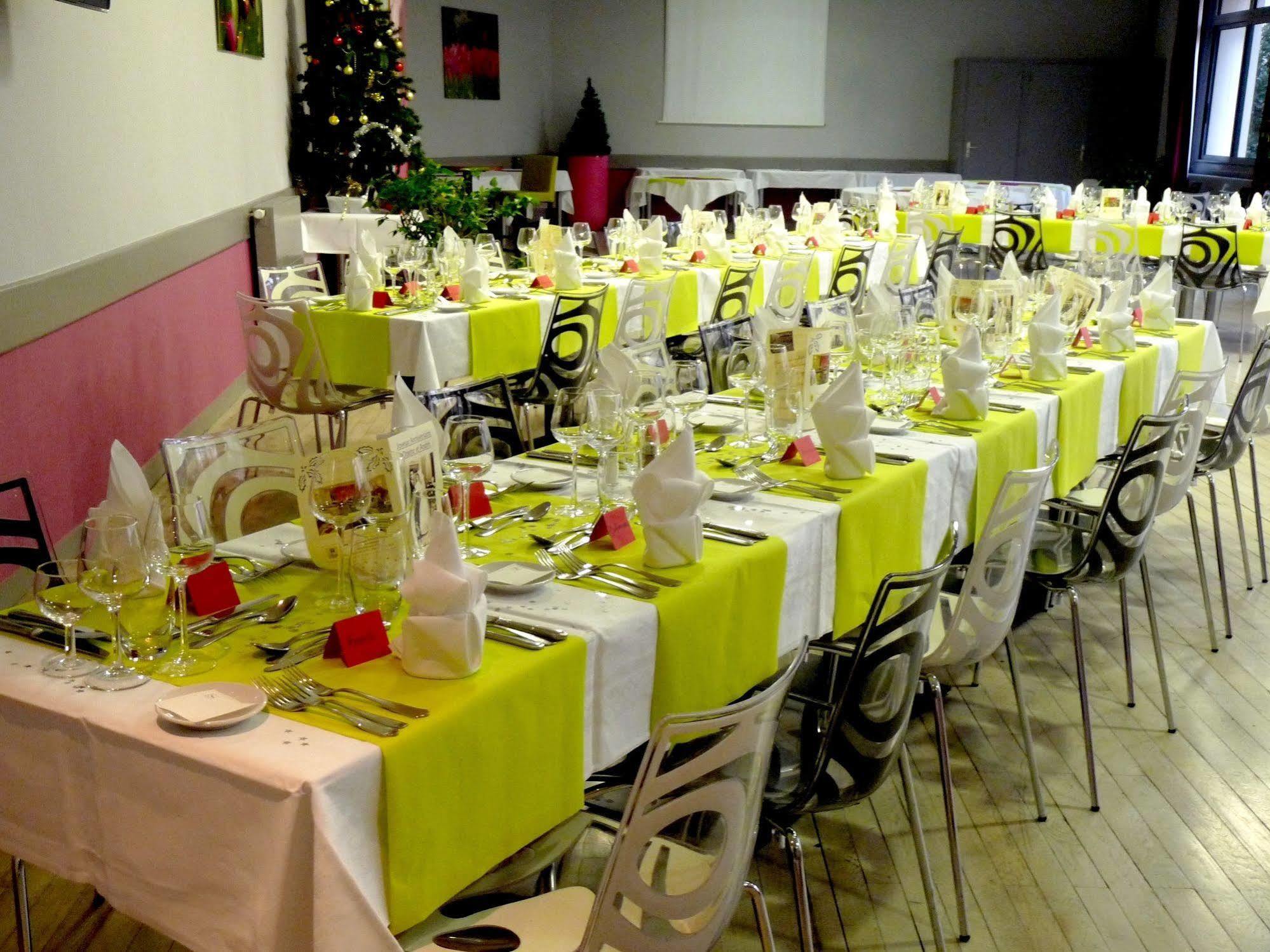 Logis Hotel-Restaurant Le Fontarabie Фонтене-ле-Комт Экстерьер фото