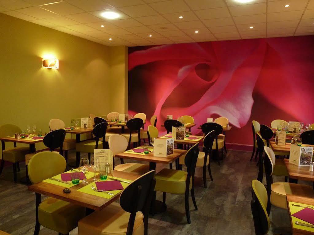 Logis Hotel-Restaurant Le Fontarabie Фонтене-ле-Комт Экстерьер фото
