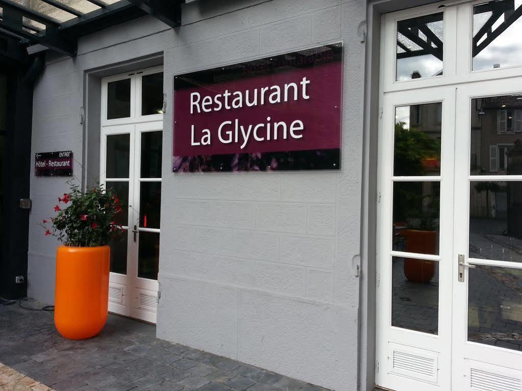 Logis Hotel-Restaurant Le Fontarabie Фонтене-ле-Комт Экстерьер фото